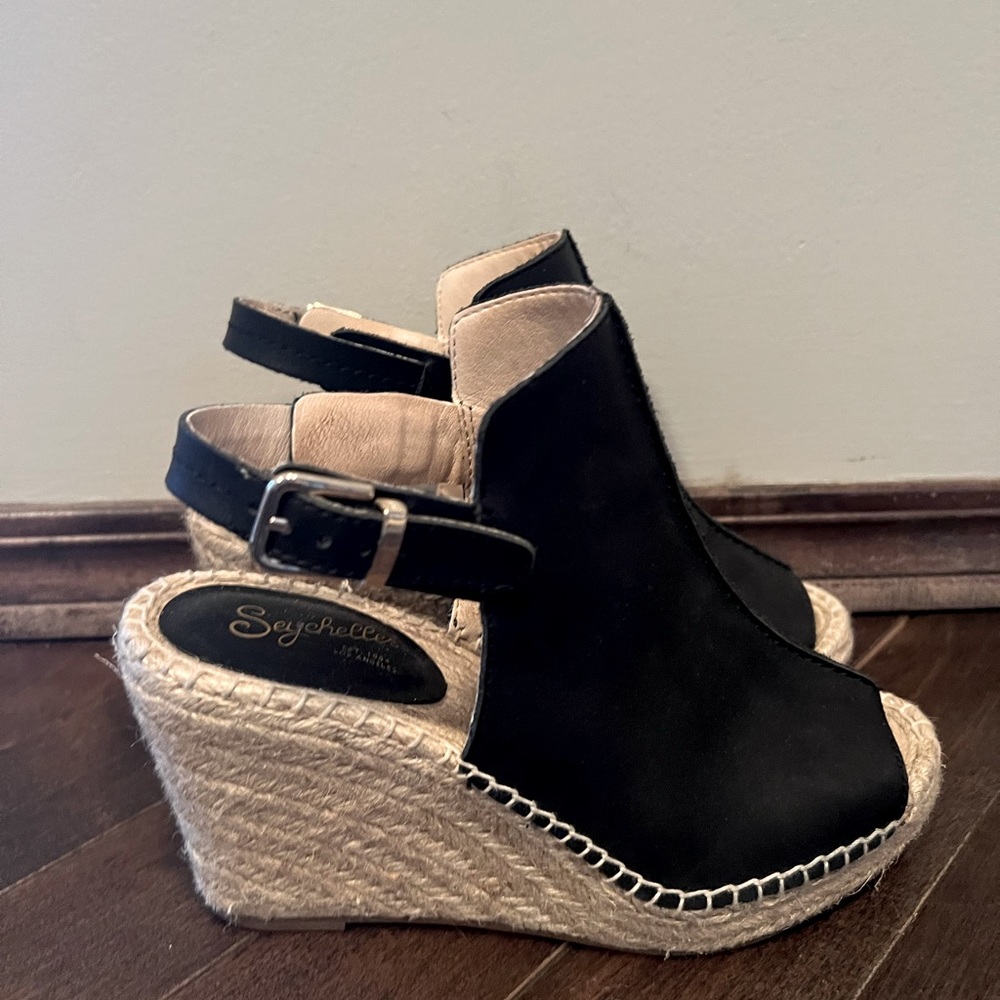 Seychelles Wedges